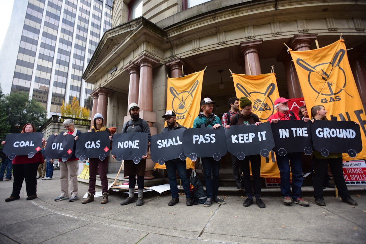 OR: Portland City Council Votes to Oppose Fossil Fuel Exports and Oil Trains